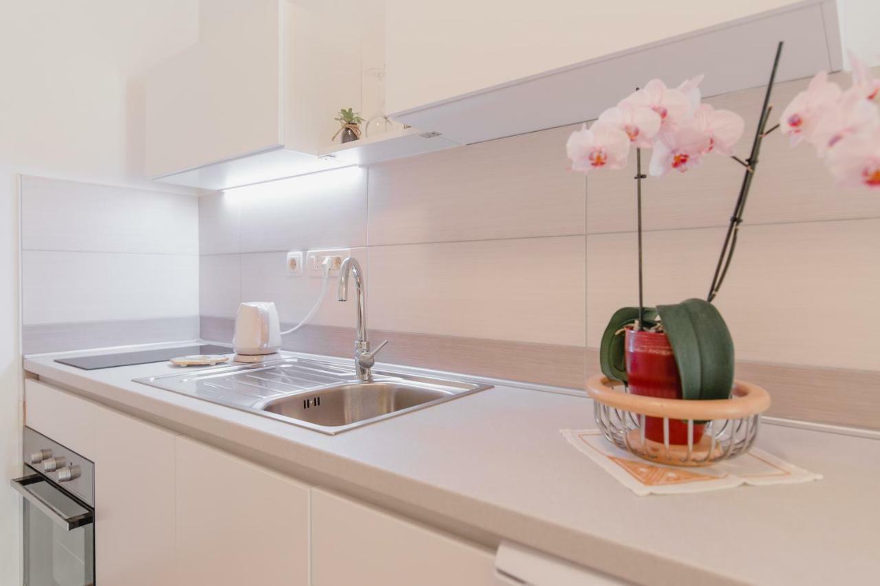 Apartments Diridonda Омиш Экстерьер фото