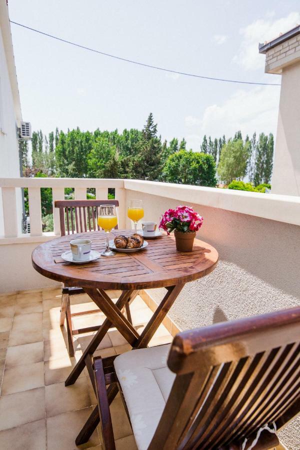Apartments Diridonda Омиш Экстерьер фото