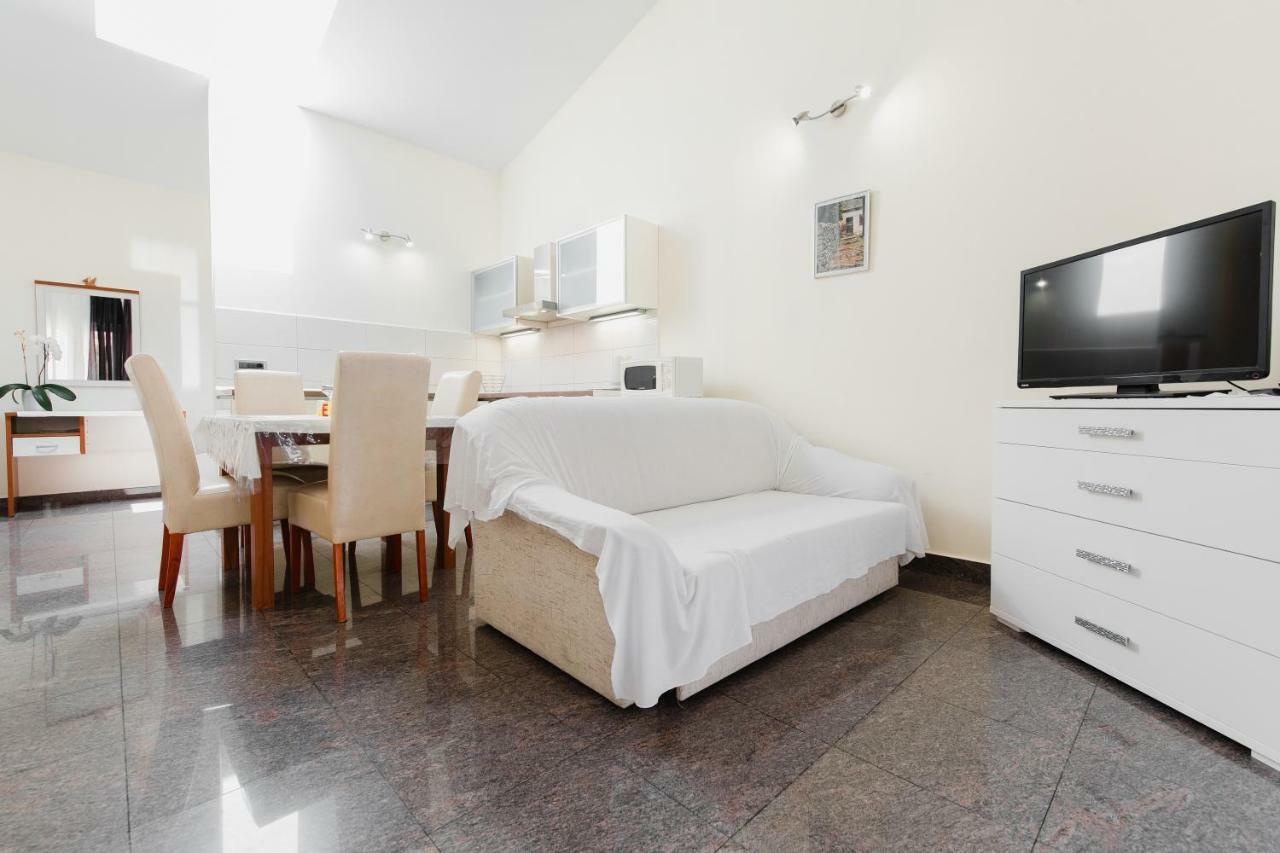 Apartments Diridonda Омиш Экстерьер фото